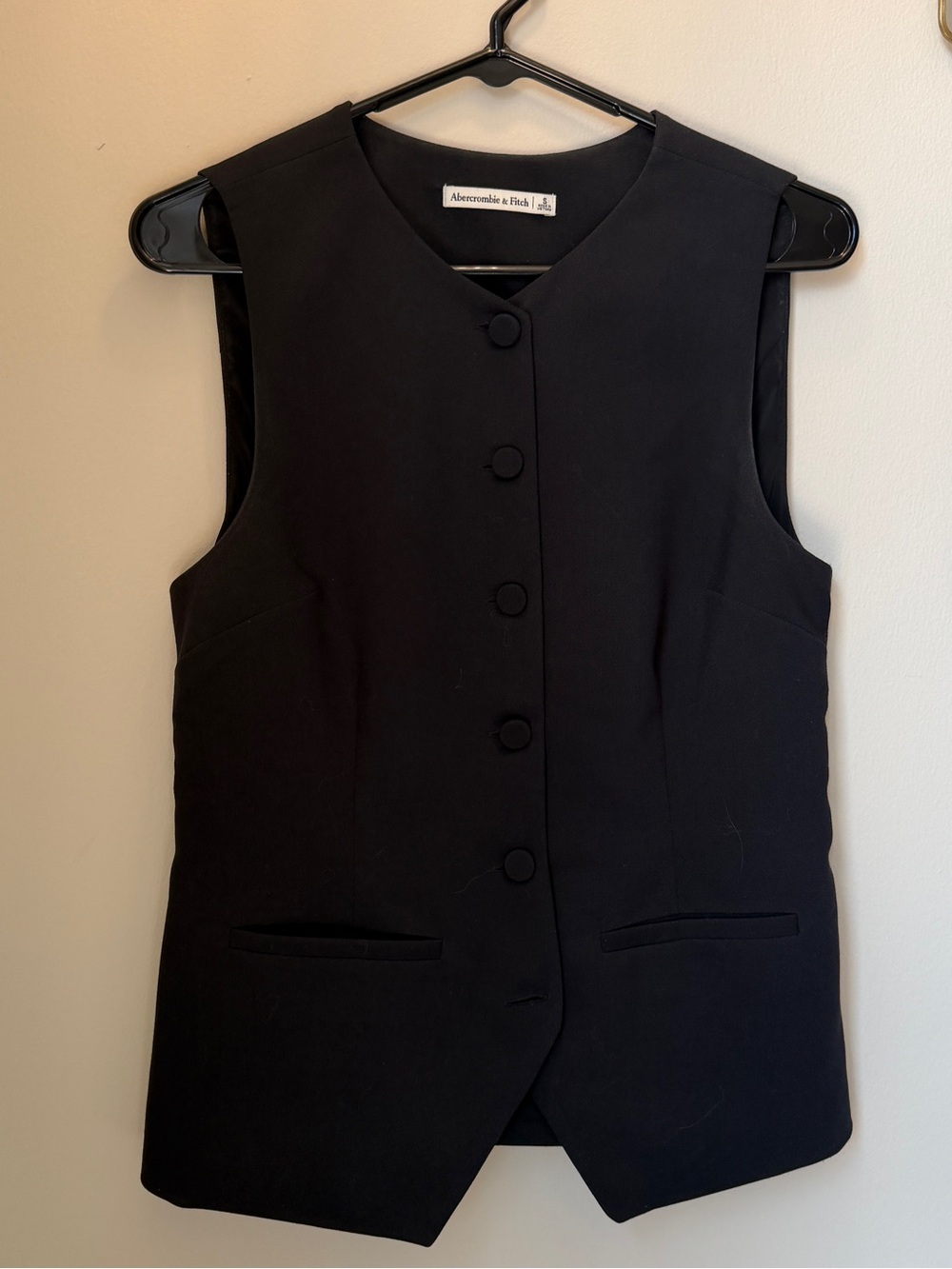 Abercrombie & Fitch Button-Front Tailored Vest